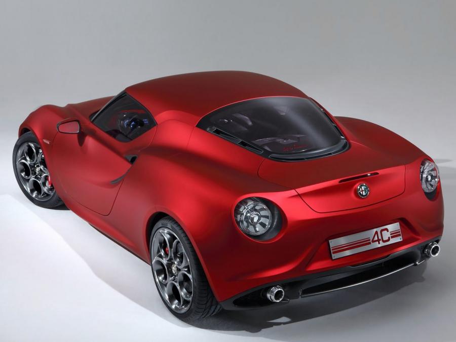  Alfa Romeo 4C Concept 2011 года  (фото 12 из 24)